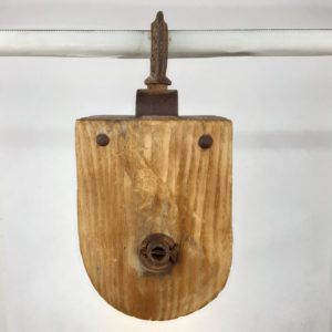 Antique Wooden Single Shiv Barn Pulley (022)