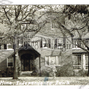 Vintage Postcard – 1948 VFW Home, Independence, Iowa.