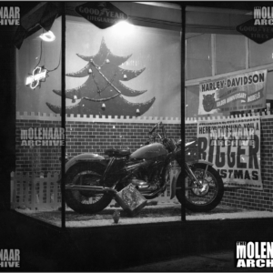 Vintage Photo 50th Anniversary XMas – Molenaar Harley-Davidson 1954