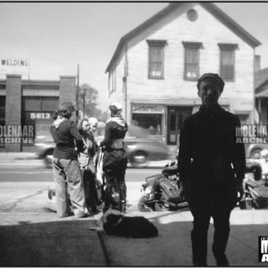 Vintage Harley Photo – Riders and Bikes outside Molenaar Harley-Davidson