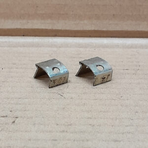 ORIGINAL HARLEY CYCLE-RAY HEADLIGHT BEZEL CLIPS #4914-35 – KNUCKLEHEAD