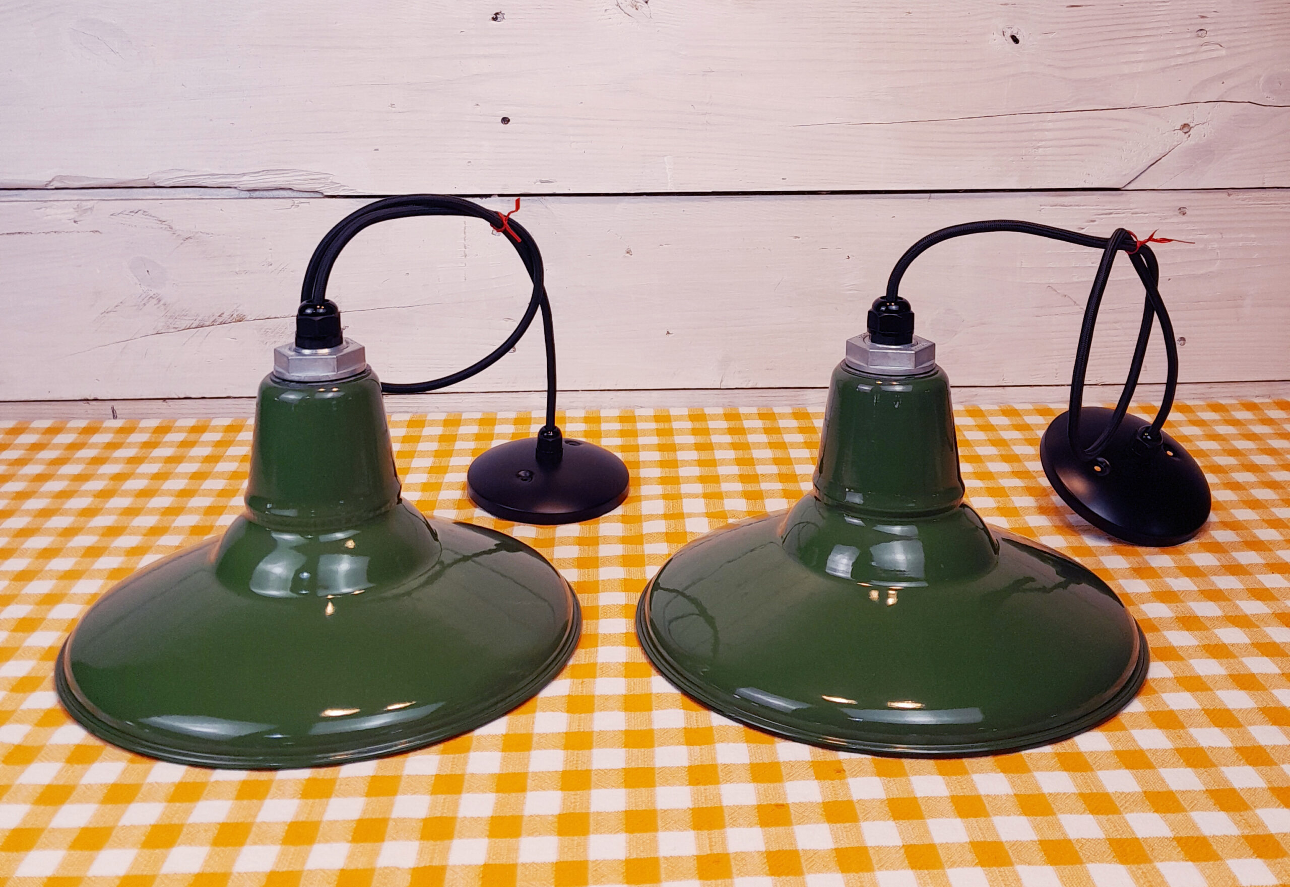 One 1940s Benjamin Green Porcelain Industrial Pendant Light NOS 14” Vintage - Image 3